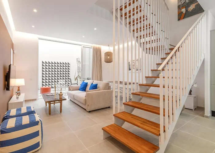 By Olala Homes 아파트